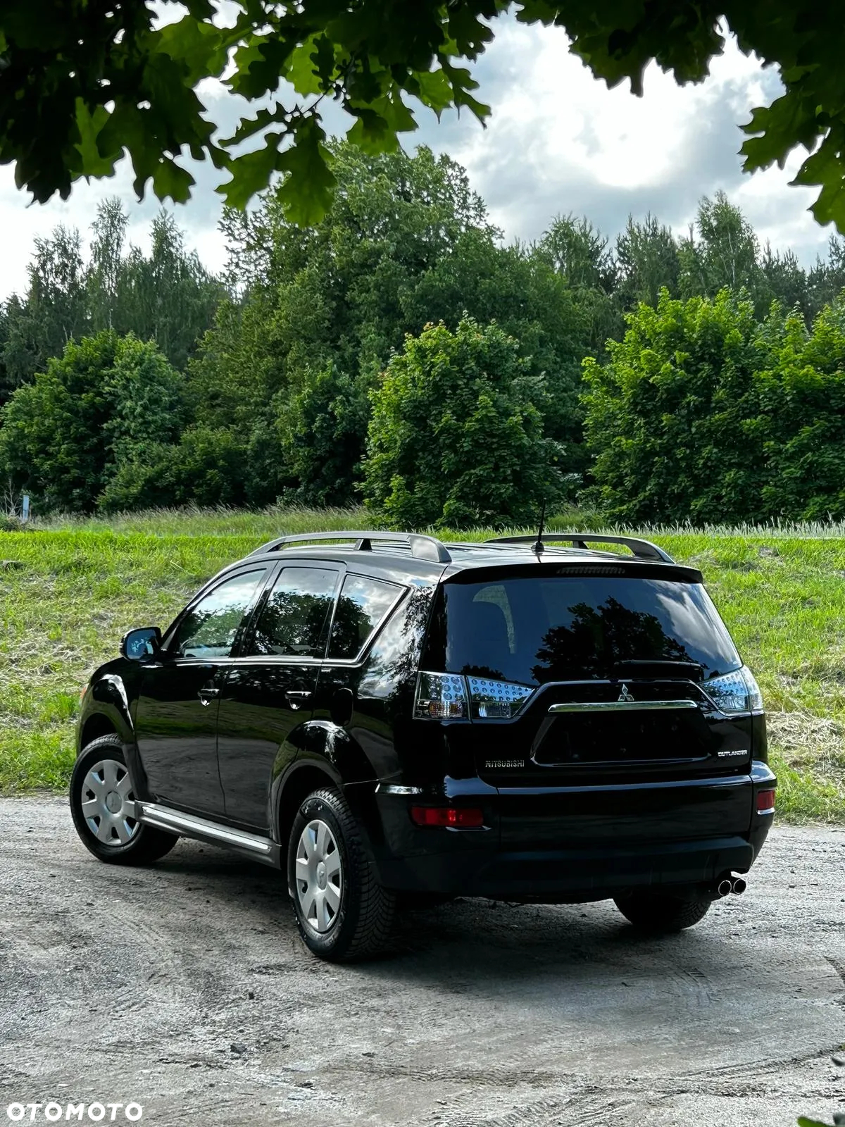 Mitsubishi Outlander - 11