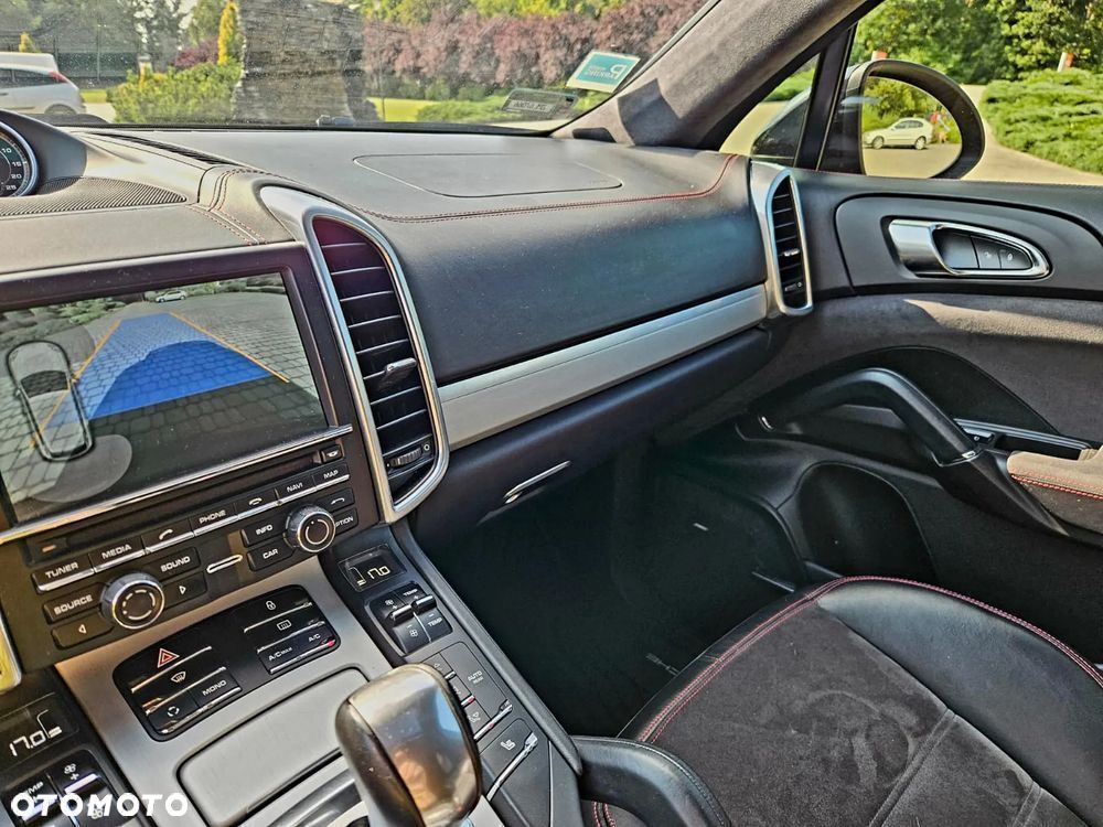 Porsche Cayenne - 29