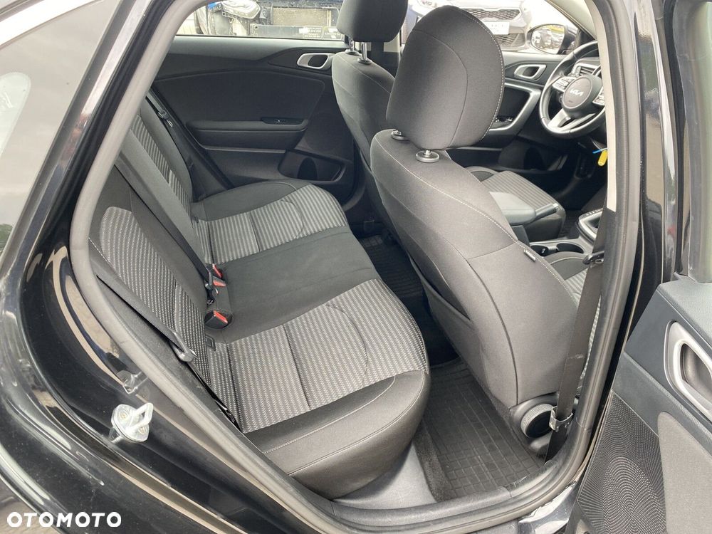 Kia Ceed - 14