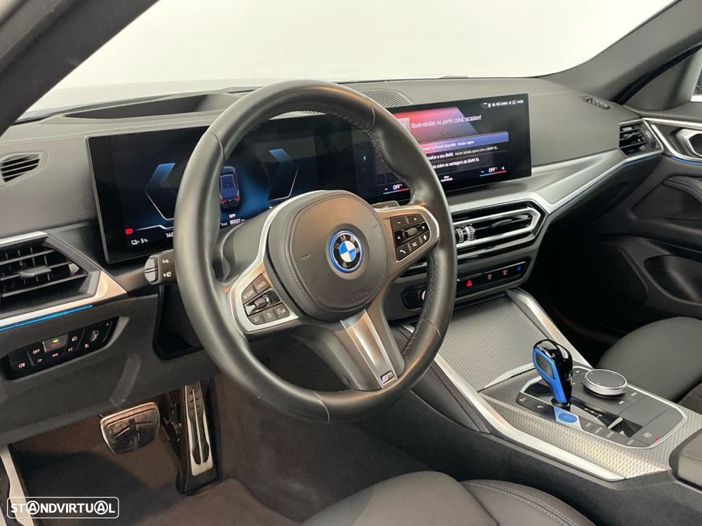 BMW i4 eDrive40 Desportiva M - 15
