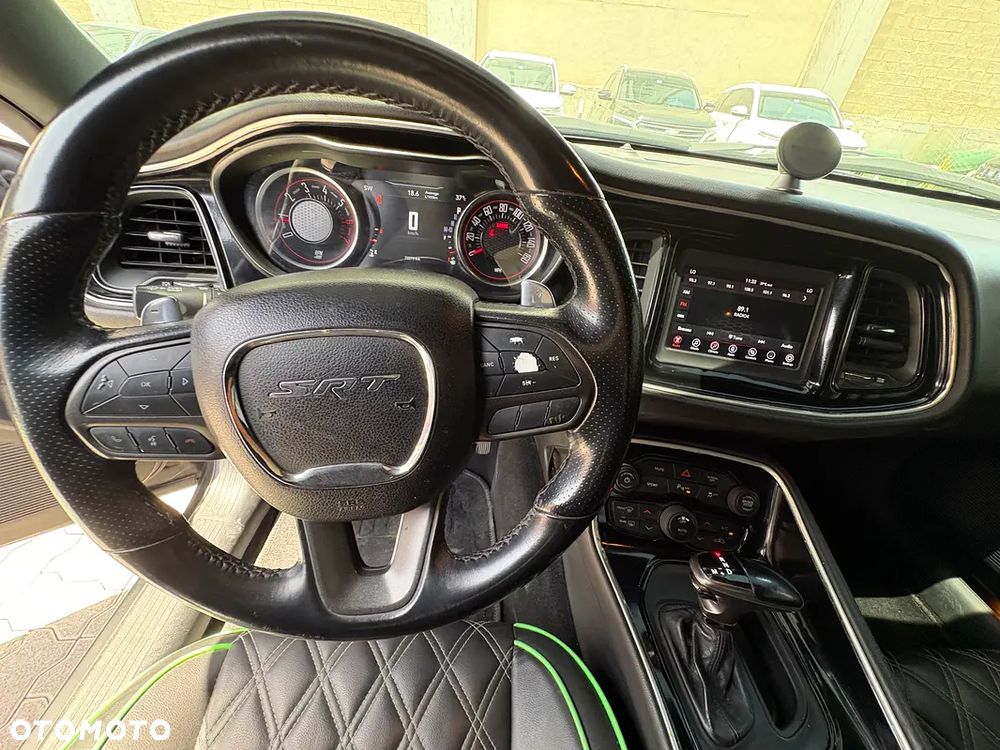 Dodge Challenger 5.7 R/T - 11