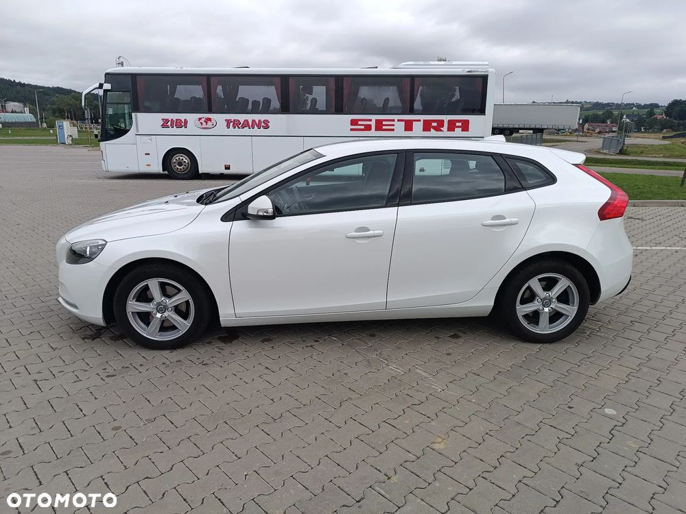 Volvo V40 D2 Drive-E Summum - 1