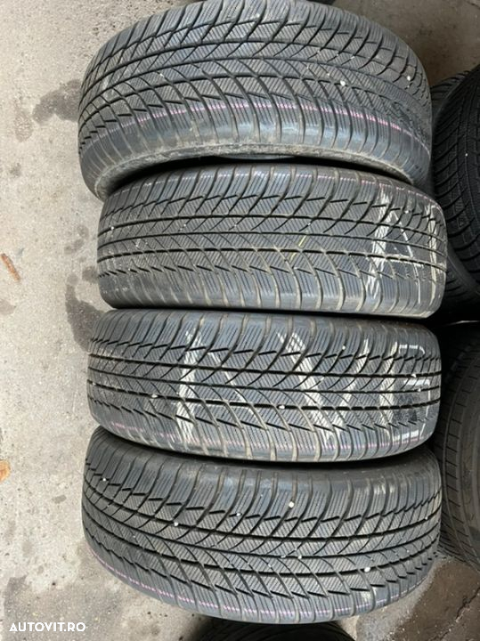 vând 4 anvelope 225/60/18 bridgestone de iarnă ca noi