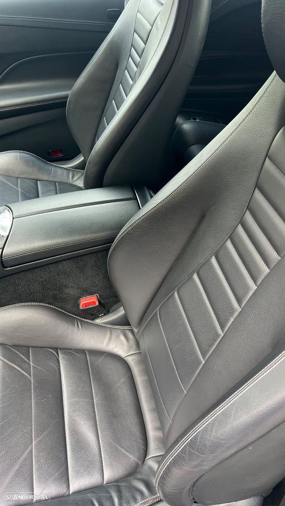 Mercedes-Benz E 220 d Cabrio 4Matic 9G-Tronic AMG Line - 32