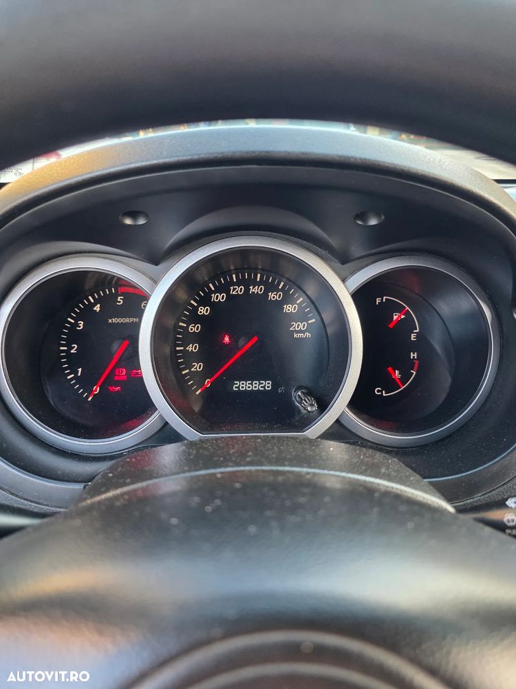 Suzuki Grand Vitara 1.9 DDIS JX - 12