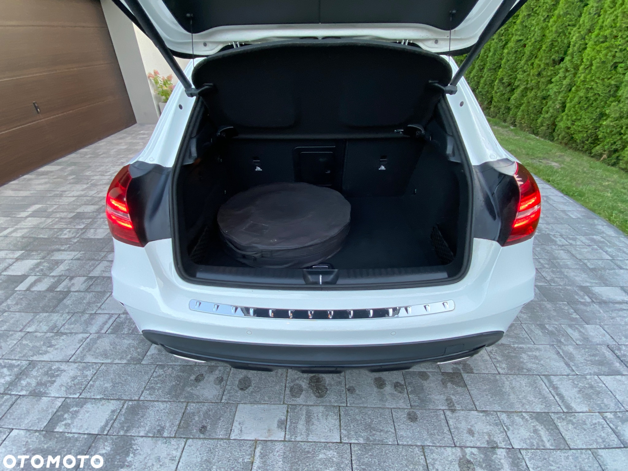 Mercedes-Benz GLA 200 7G-DCT AMG Line - 16