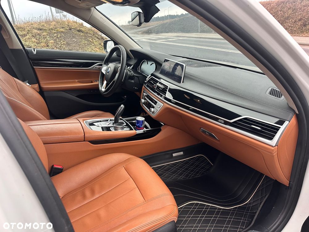 BMW Seria 7 740Li xDrive - 15