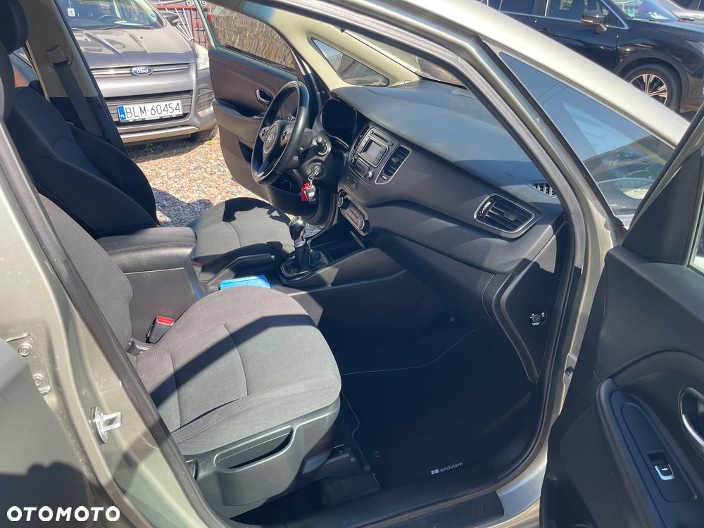 Kia Carens 1.6 GDI Dream Team Edition - 9
