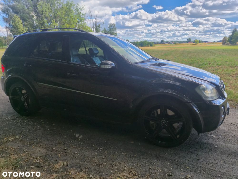 Mercedes-Benz ML 63 AMG 4Matic 7G-TRONIC - 7