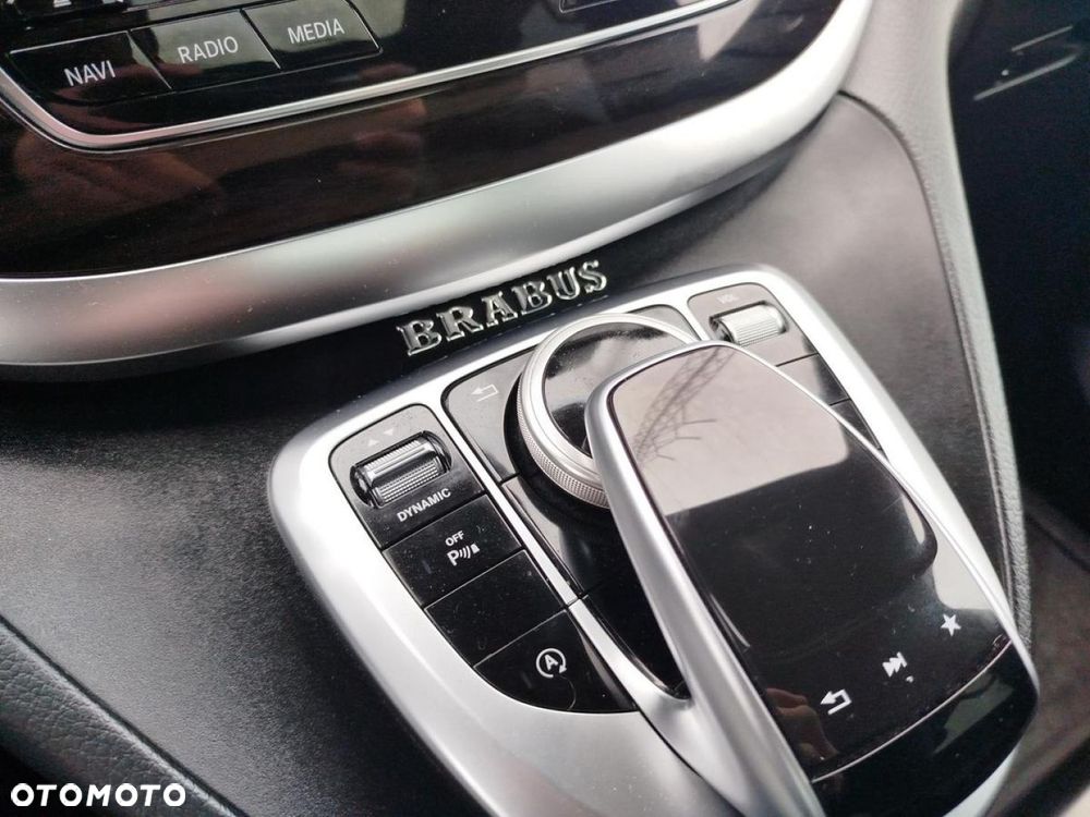 Mercedes-Benz Klasa V - 19
