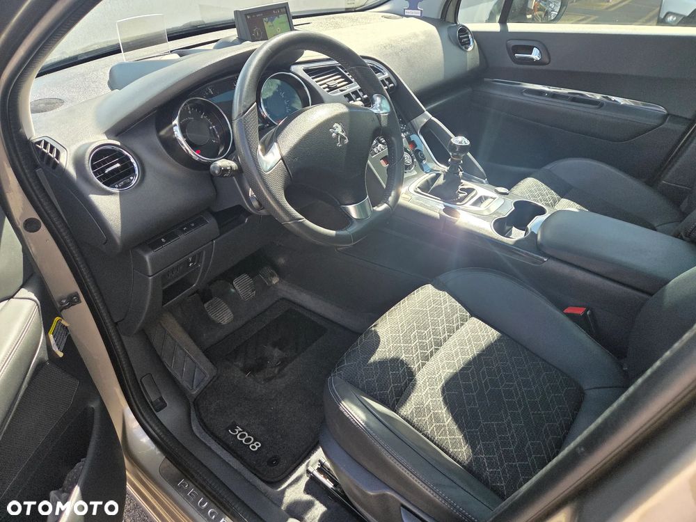 Peugeot 3008 1.2 PureTech Allure - 22