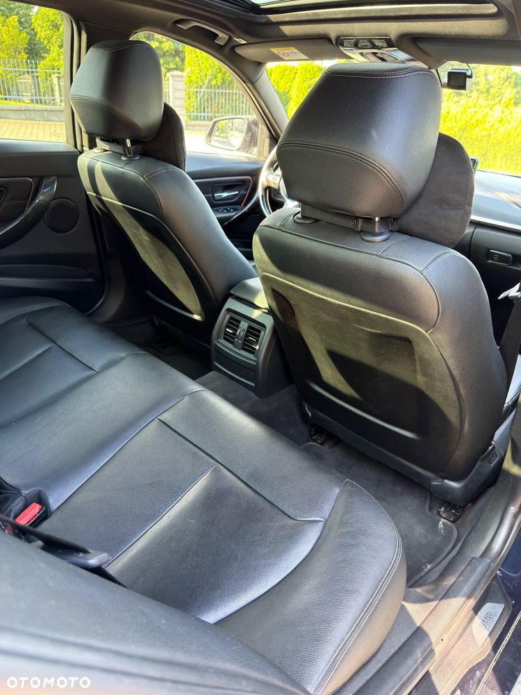BMW Seria 3 320i xDrive Sport Line - 12