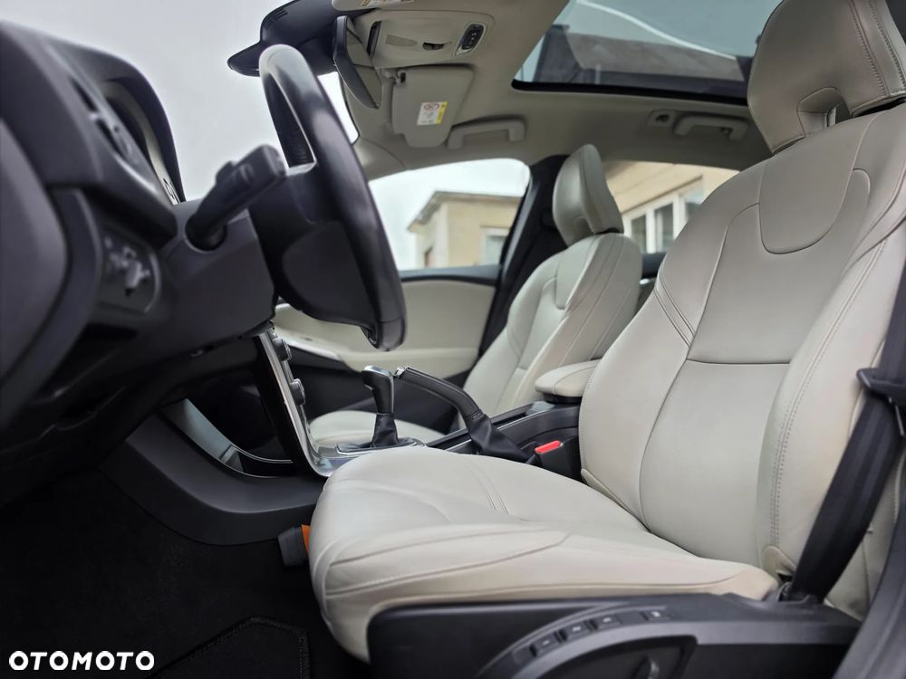 Volvo V40 - 15