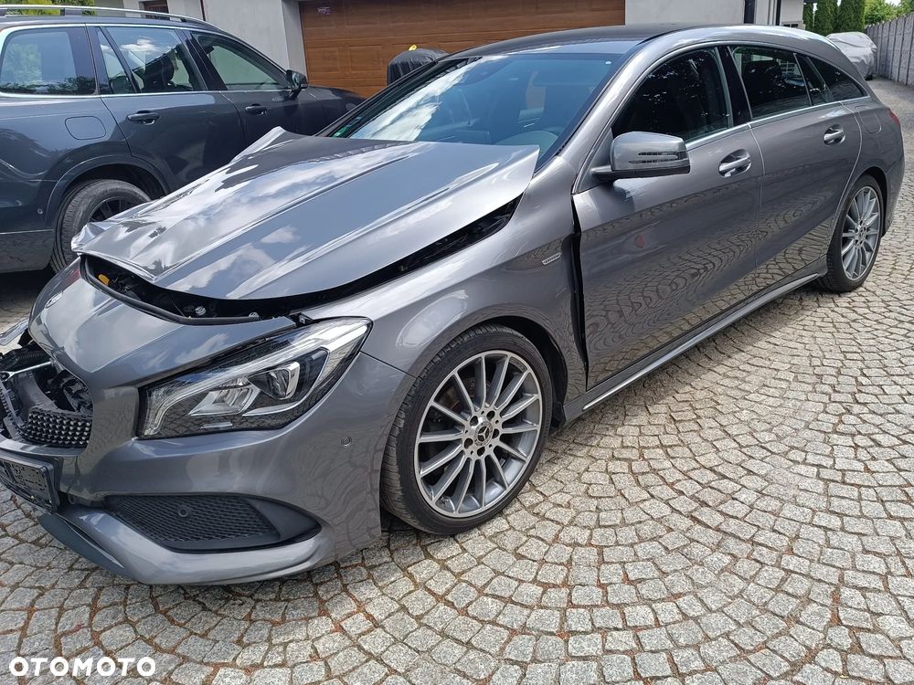 Mercedes-Benz CLA 180 7G-DCT UrbanStyle Edition - 5