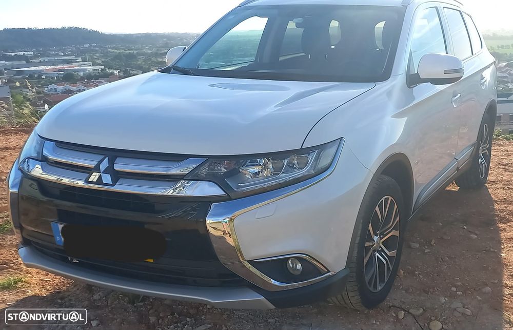 Mitsubishi Outlander 2.2 DI-D Intense - 5