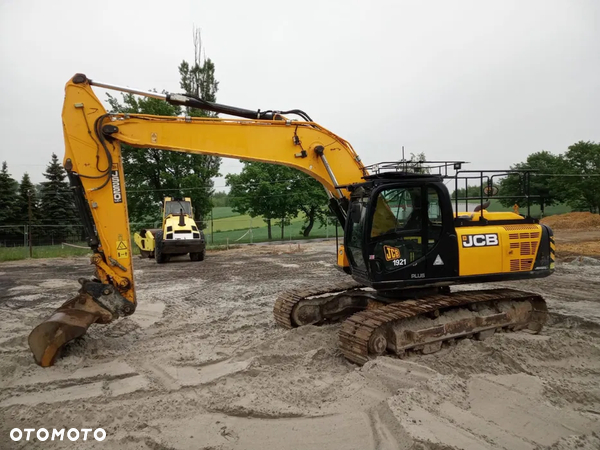 JCB JS220LC