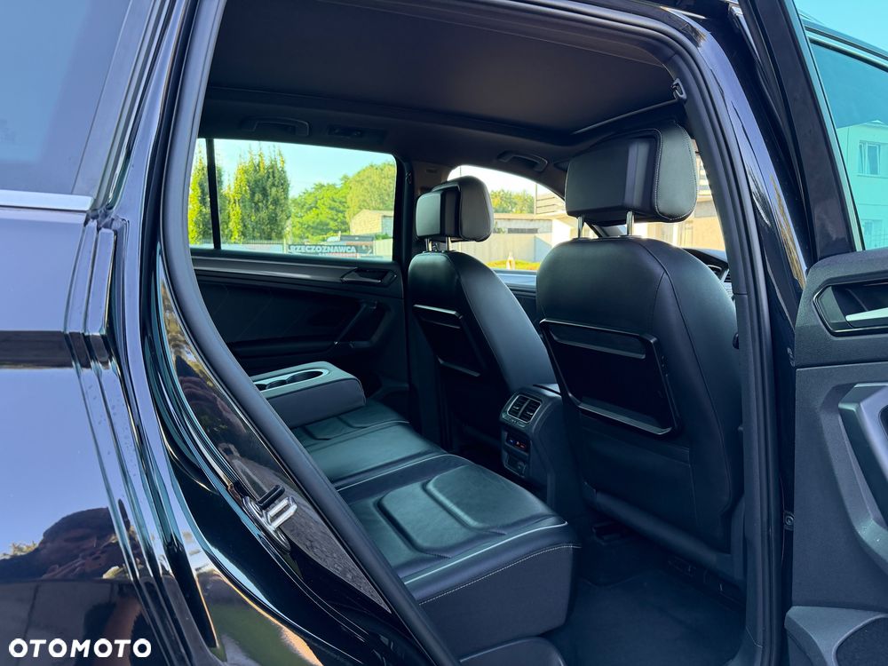 Volkswagen Tiguan 2.0 TDI SCR 4MotION DSG R-Line - 28