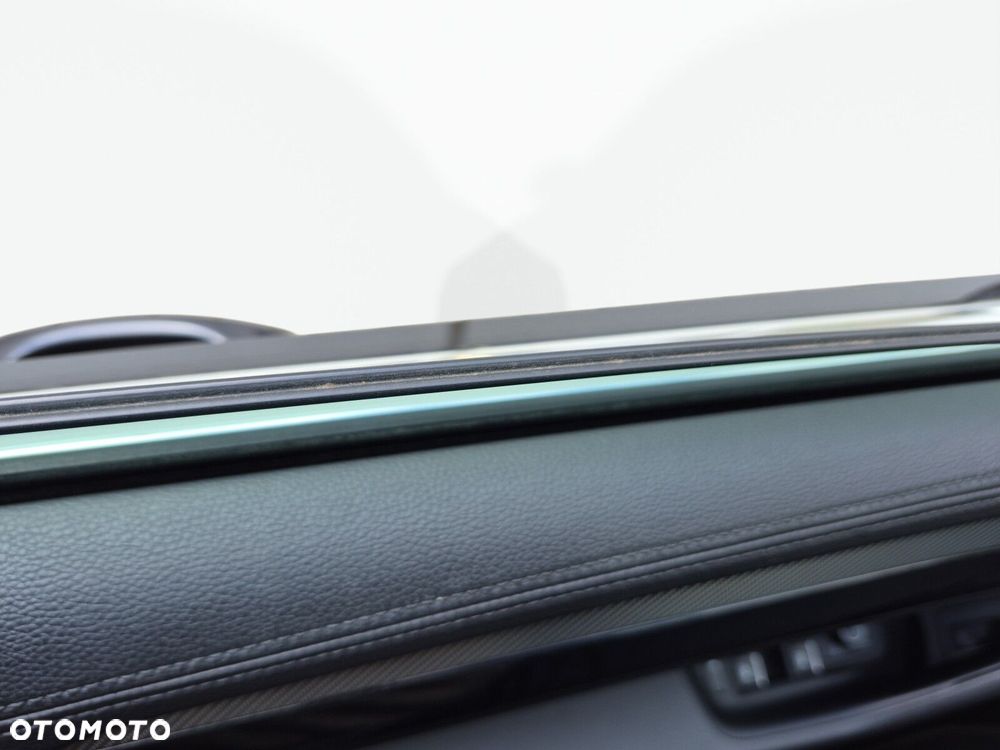 Volkswagen Arteon 2.0 TSI R-Line DSG - 27