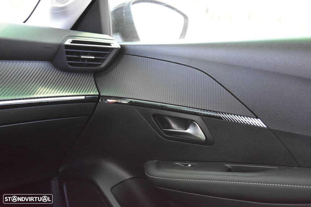 Peugeot 208 1.2 Hybrid Allure e-DCS6 - 12