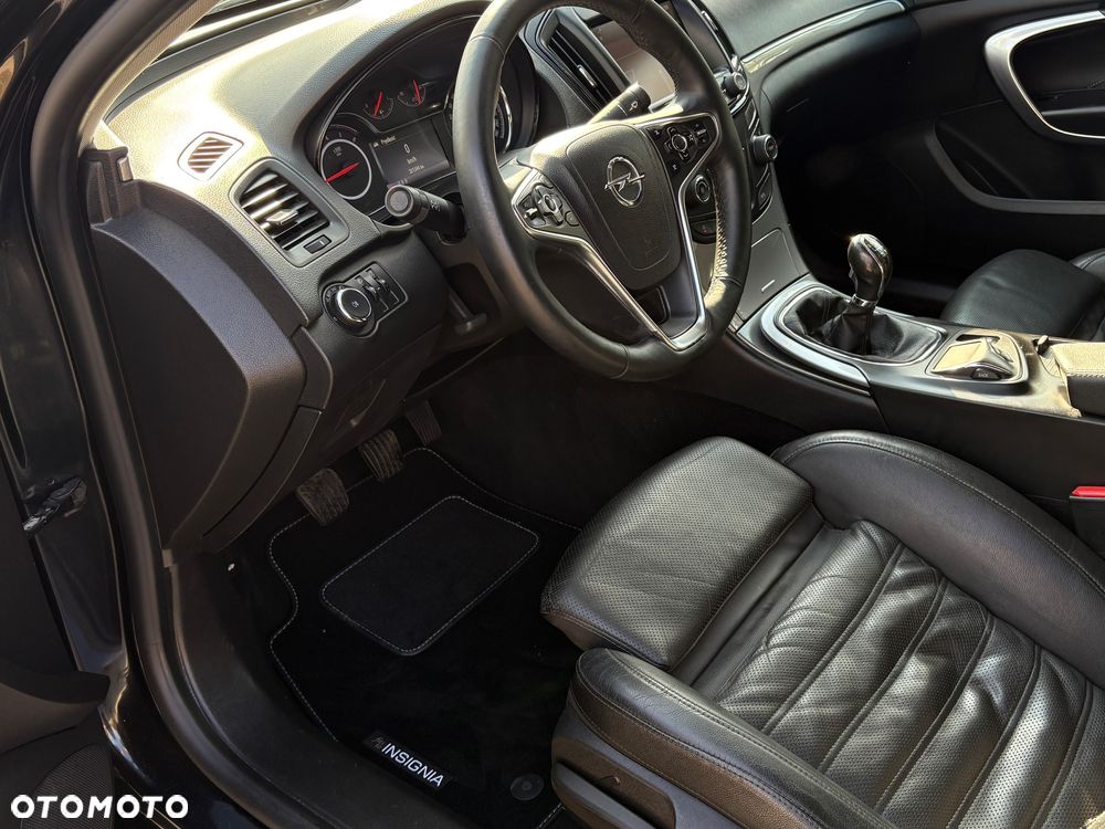 Opel Insignia 2.0 CDTI S&S - 17