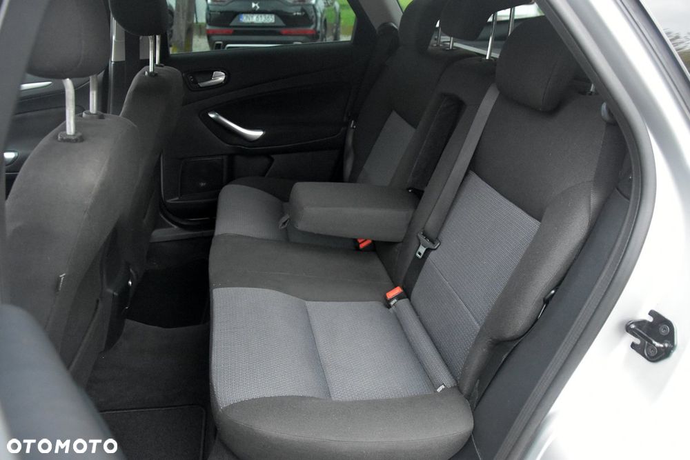 Ford Mondeo SW 2.0 TDCi Titanium - 19