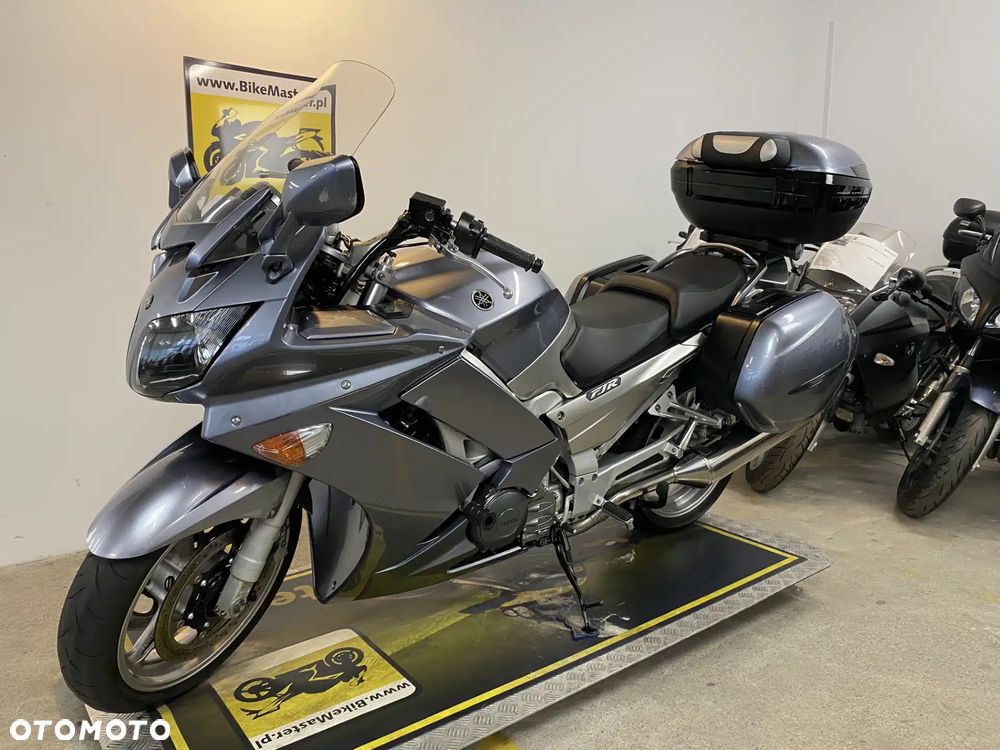Yamaha FJR - 4