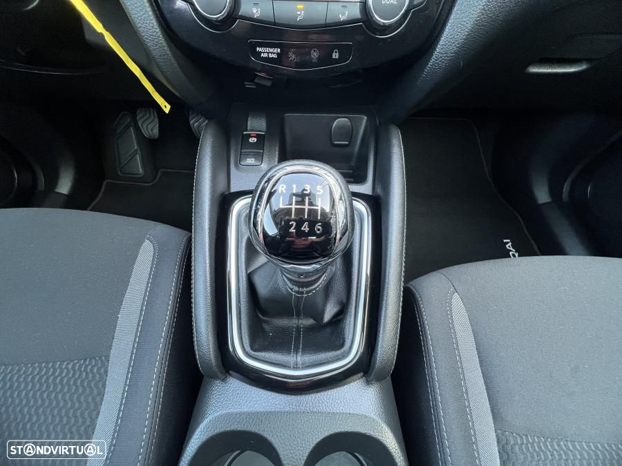 Nissan Qashqai 1.5 dCi N-Connecta Business - 40