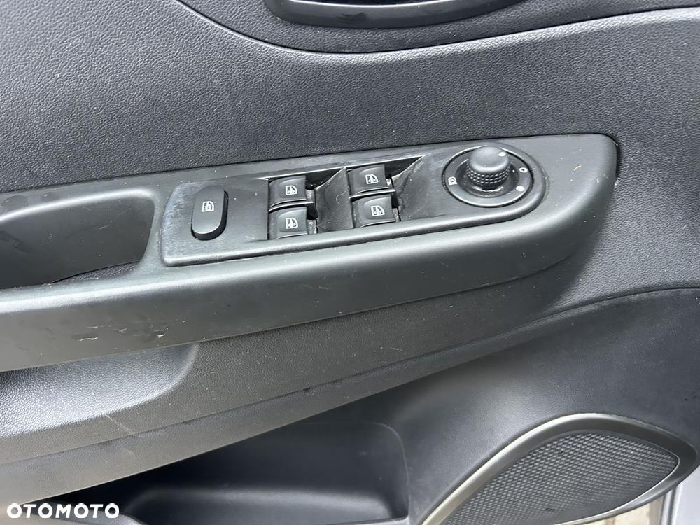 Renault Captur 1.5 dCi Intens - 14