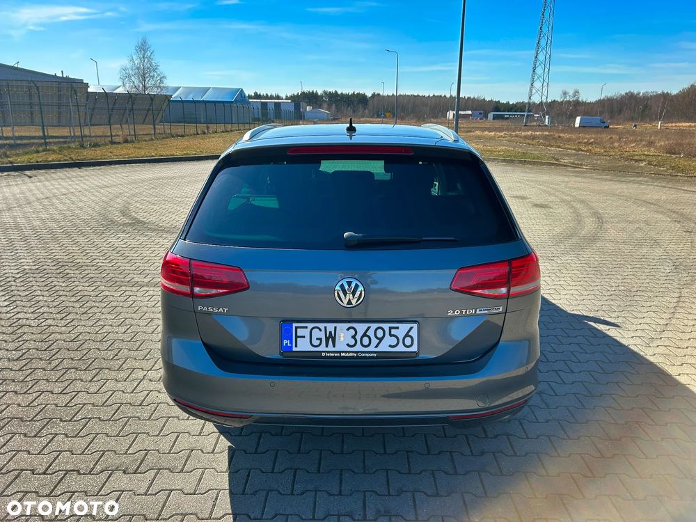 Volkswagen Passat - 20
