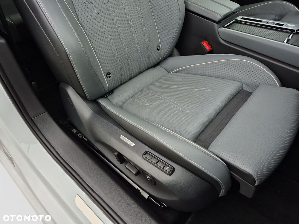 Volkswagen Passat Variant 1.5 TSI EVO Elegance DSG - 18