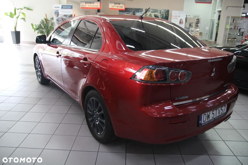 Mitsubishi Lancer 1.6 Invite - 3