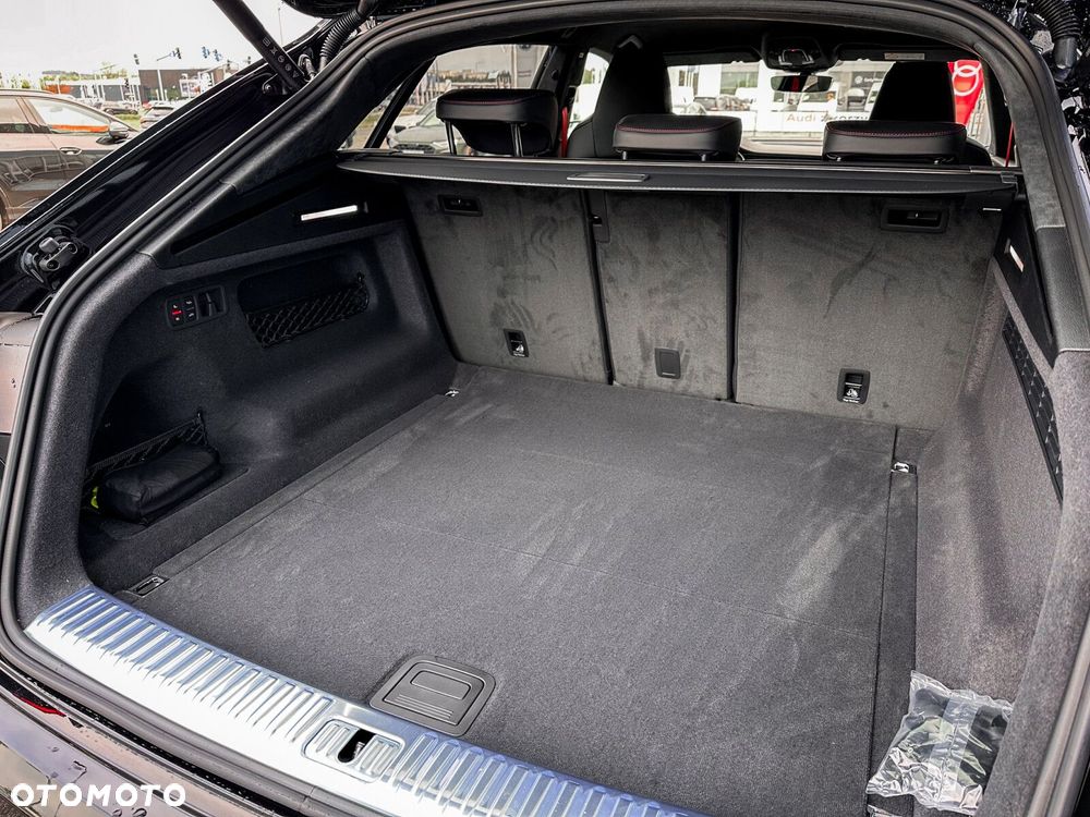 Audi Q8 - 9