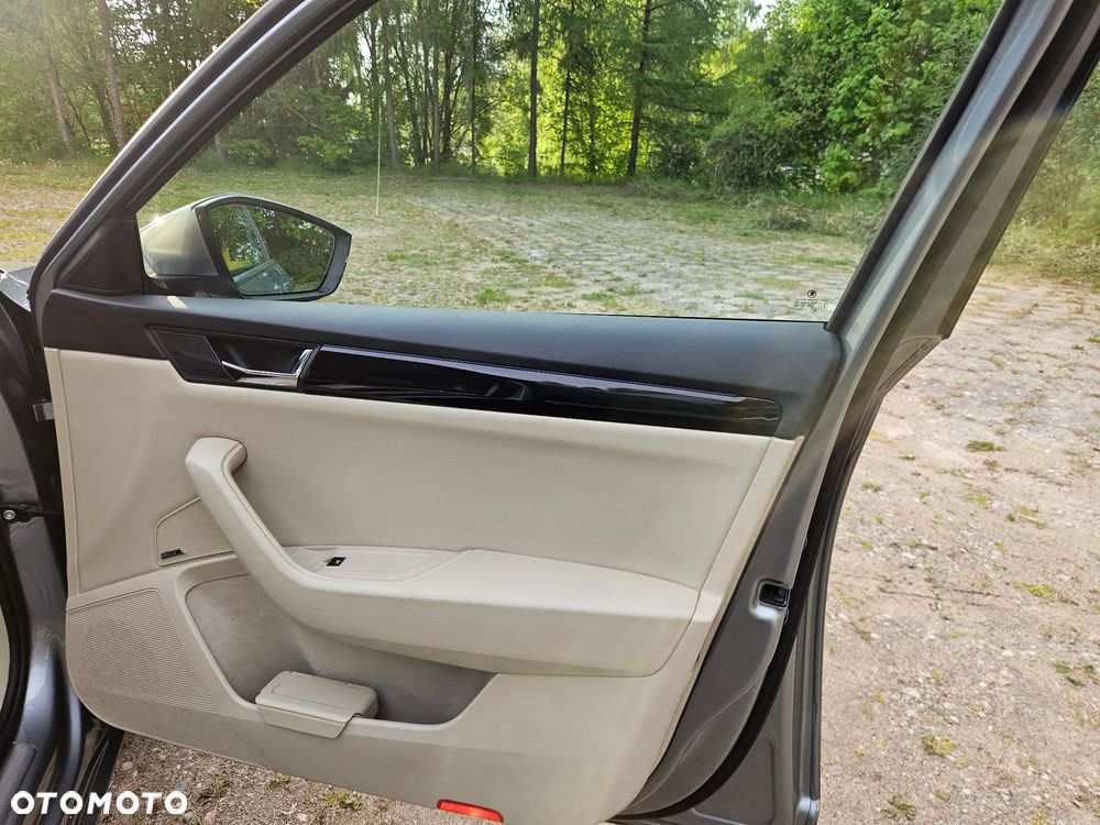 Skoda Superb 2.0 TDI L&K DSG7 - 16
