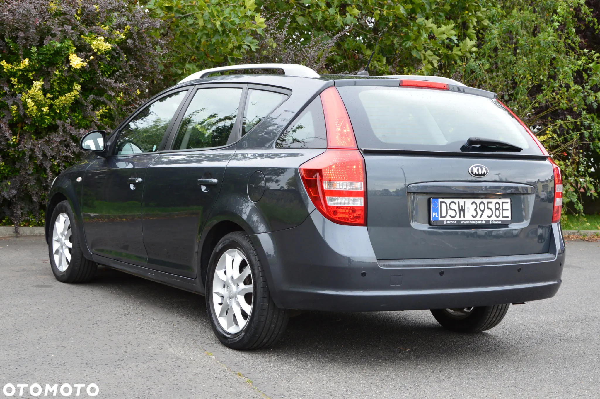 Kia Ceed Cee'd 2.0 crdi Comfort + - 4