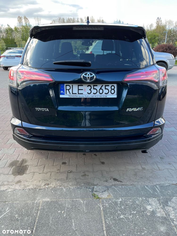 Toyota RAV4 2.0 D-4D Active 4x2 - 2