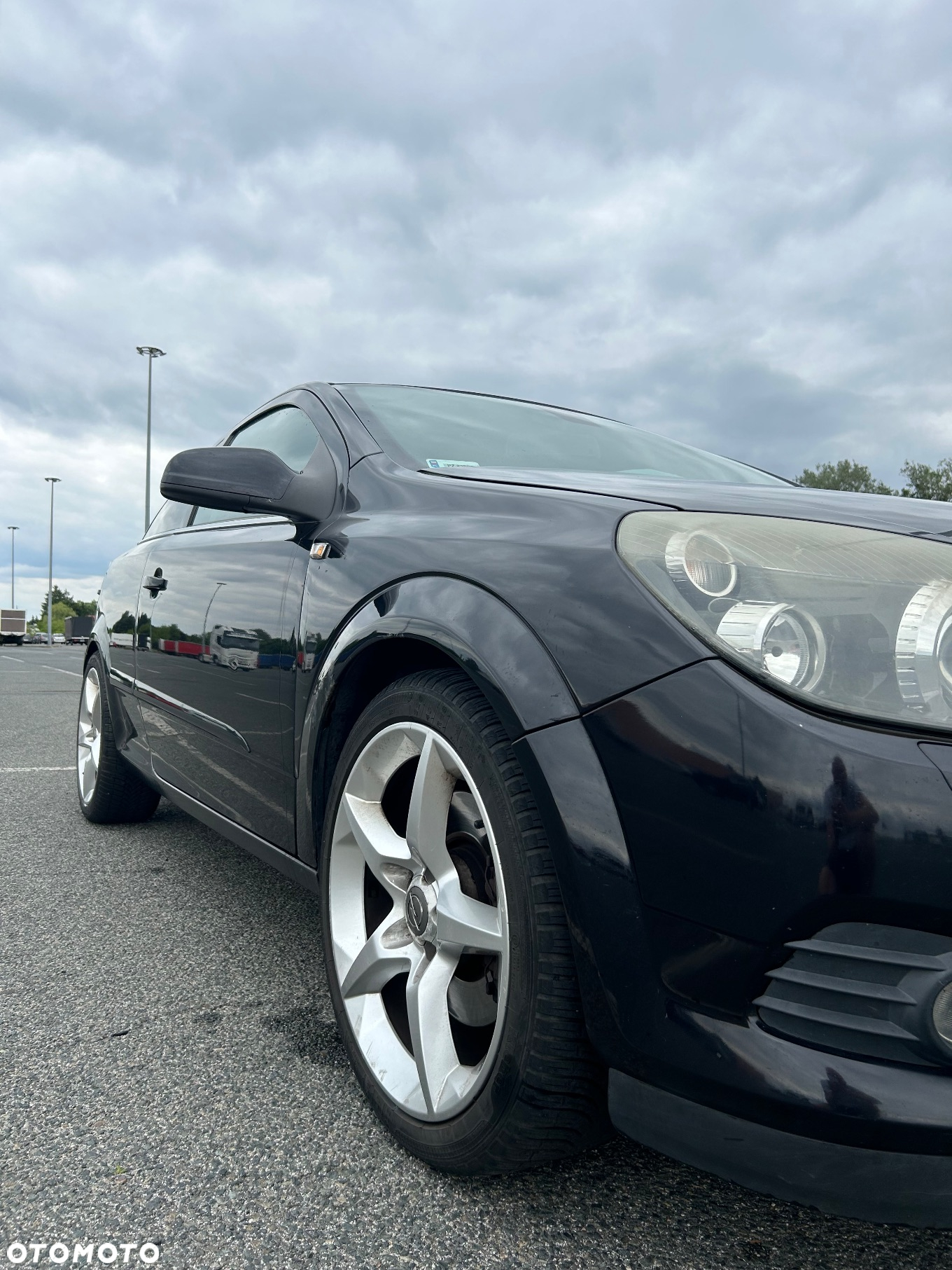 Opel Astra III GTC 2.0 T Cosmo - 20