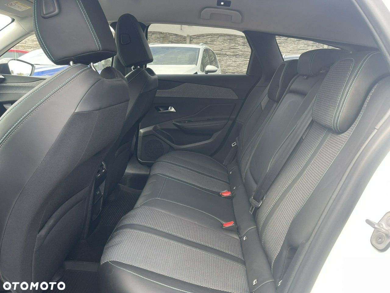 Peugeot 308 1.5 BlueHDi Allure Pack S&S EAT8 - 11