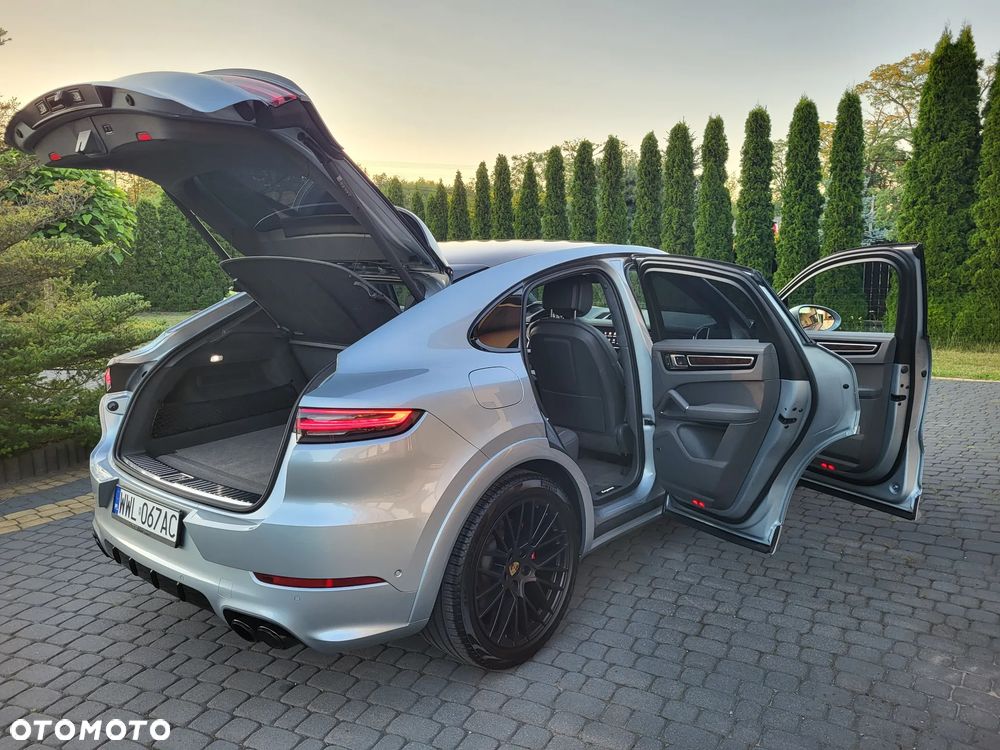 Porsche Cayenne GTS - 36