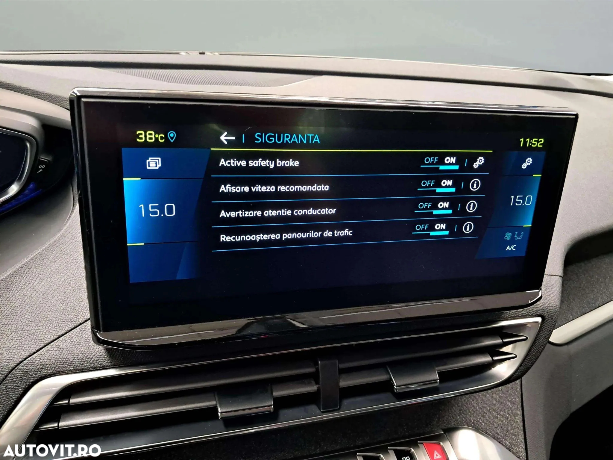 Peugeot 3008 PHEV 300 EAT8 4X4 Allure Pack - 17