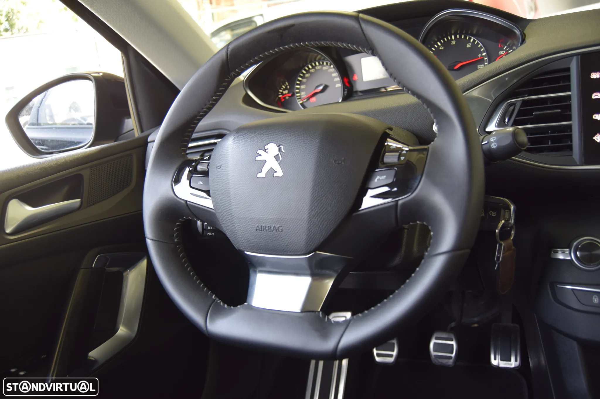Peugeot 308 SW 1.6 BlueHDi Style - 24