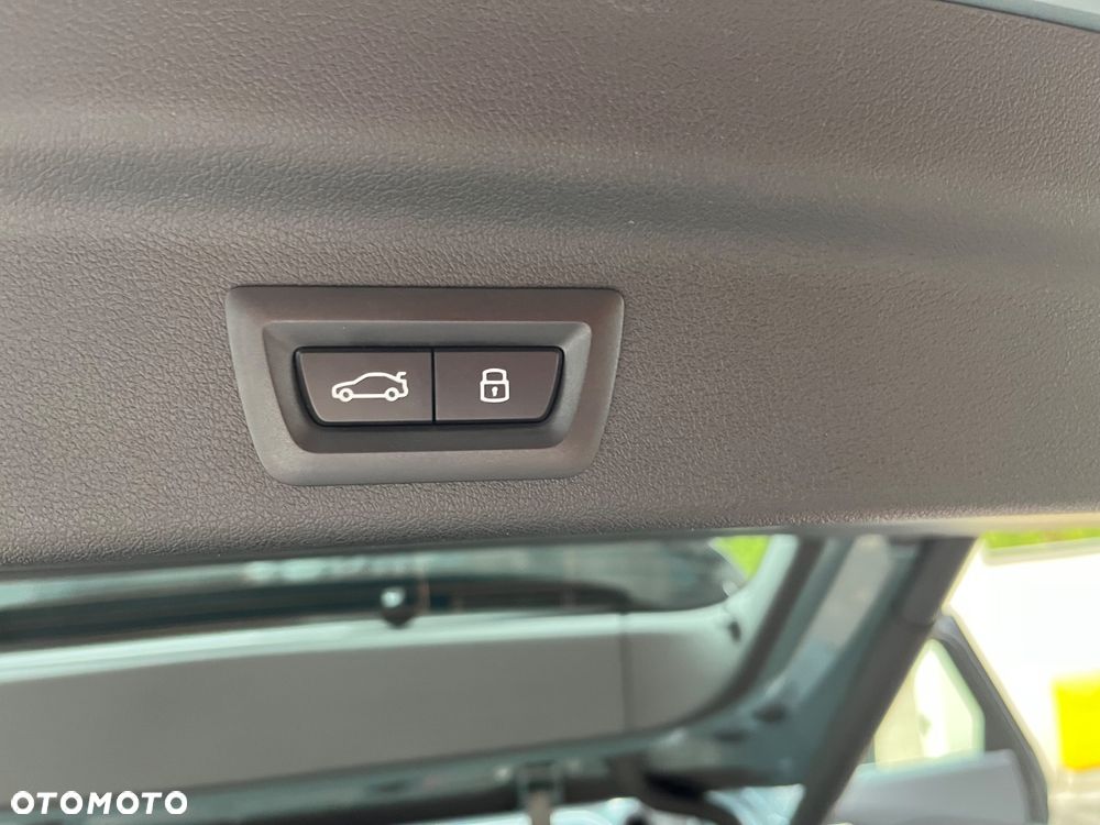 BMW X1 sDrive18i Business Edition - 21
