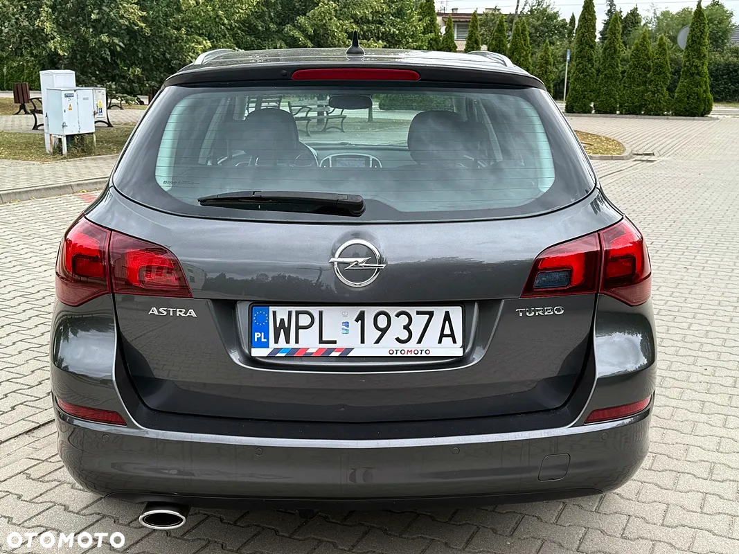 Opel Astra 1.4 Turbo Cosmo - 11
