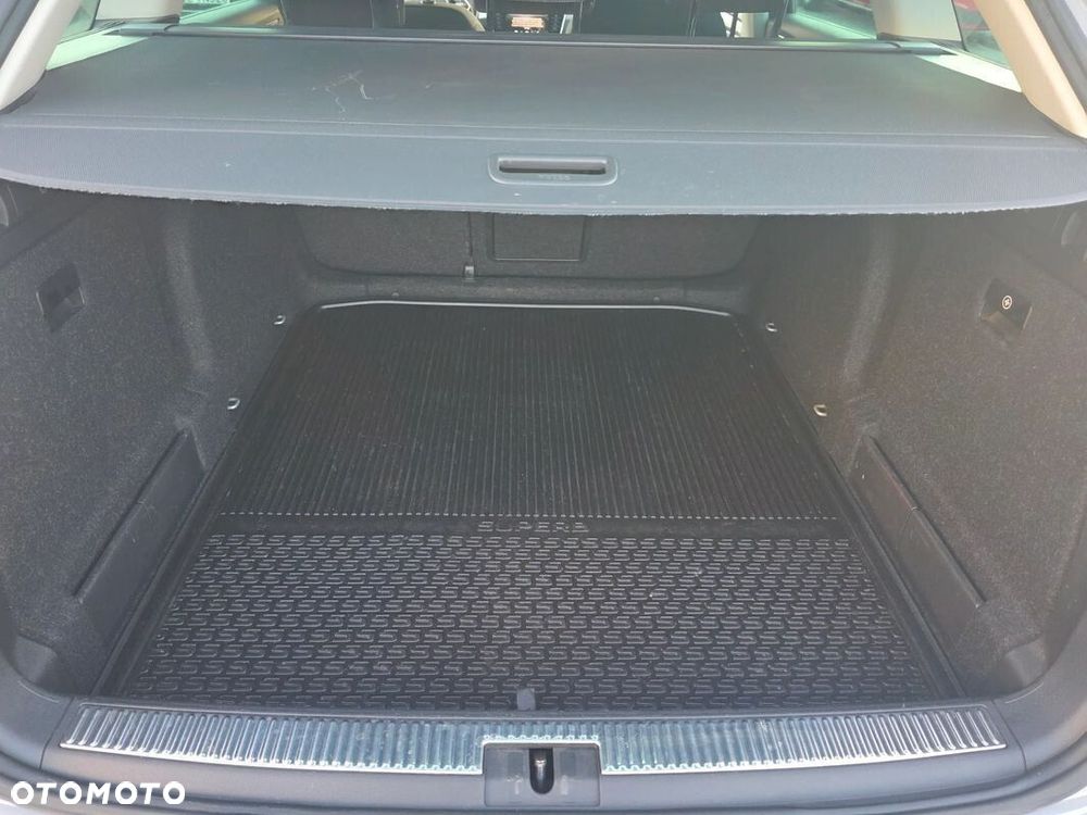Skoda Superb 2.0 TDI SCR Ambition DSG - 16