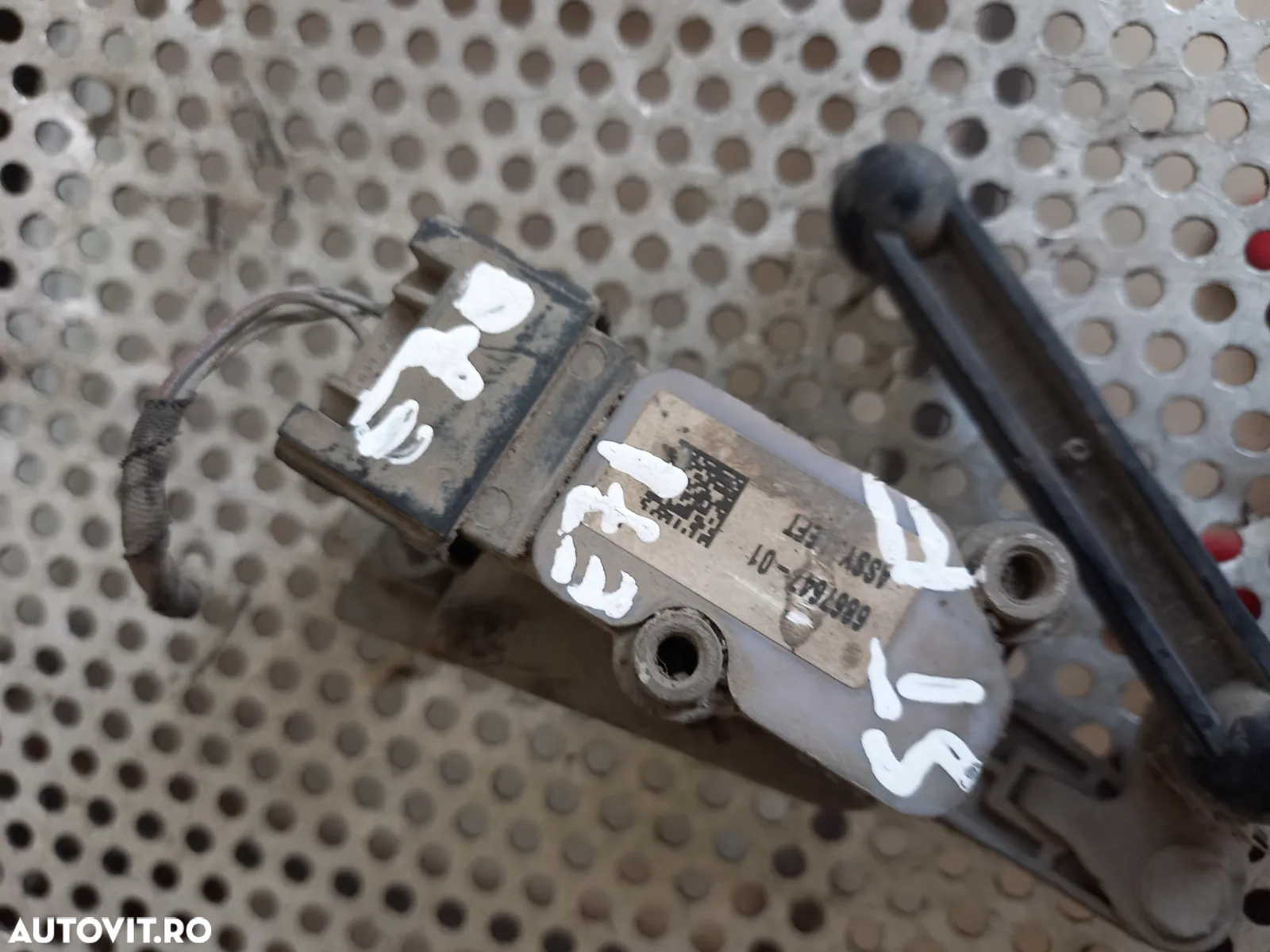 Cantar Senzor Nivel Far Xenon Stanga Fata Bmw X5 X6 E70 E71 - Dezmembrez Bmw - Dezmembrari Arad - 2
