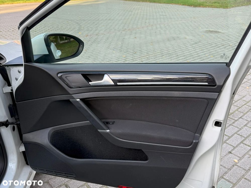 Volkswagen Golf - 20