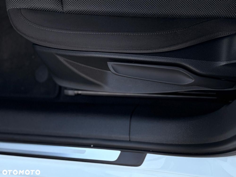 Audi A4 Limousine - 15
