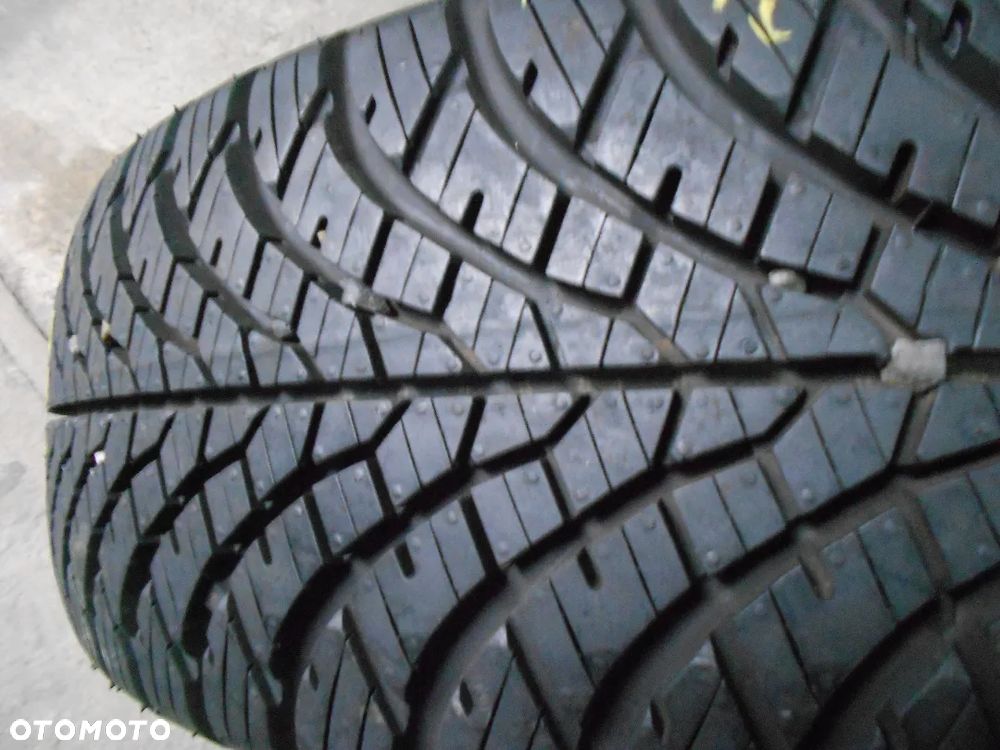 OPONA POJEDYNKA 195/65R15 YOKOHAMA BLU EARTH 4S DOT 2320 8MM - 2