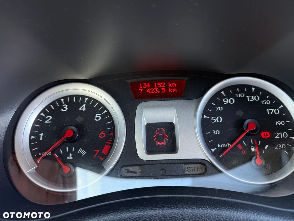 Renault Clio 1.2 16V Alize - 5