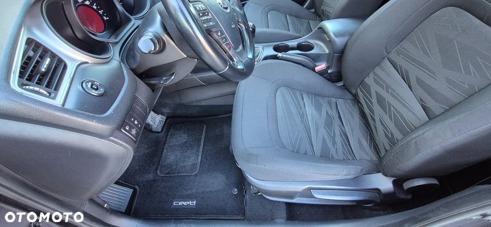Kia Ceed 1.6 CRDi L - 26