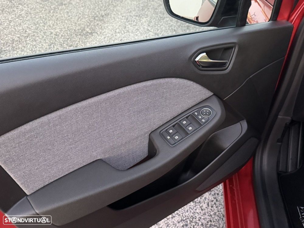 Renault Clio 1.0 TCe Techno - 12